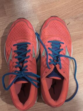 Adrenaline Blue Coral Shoes with Teal Laces